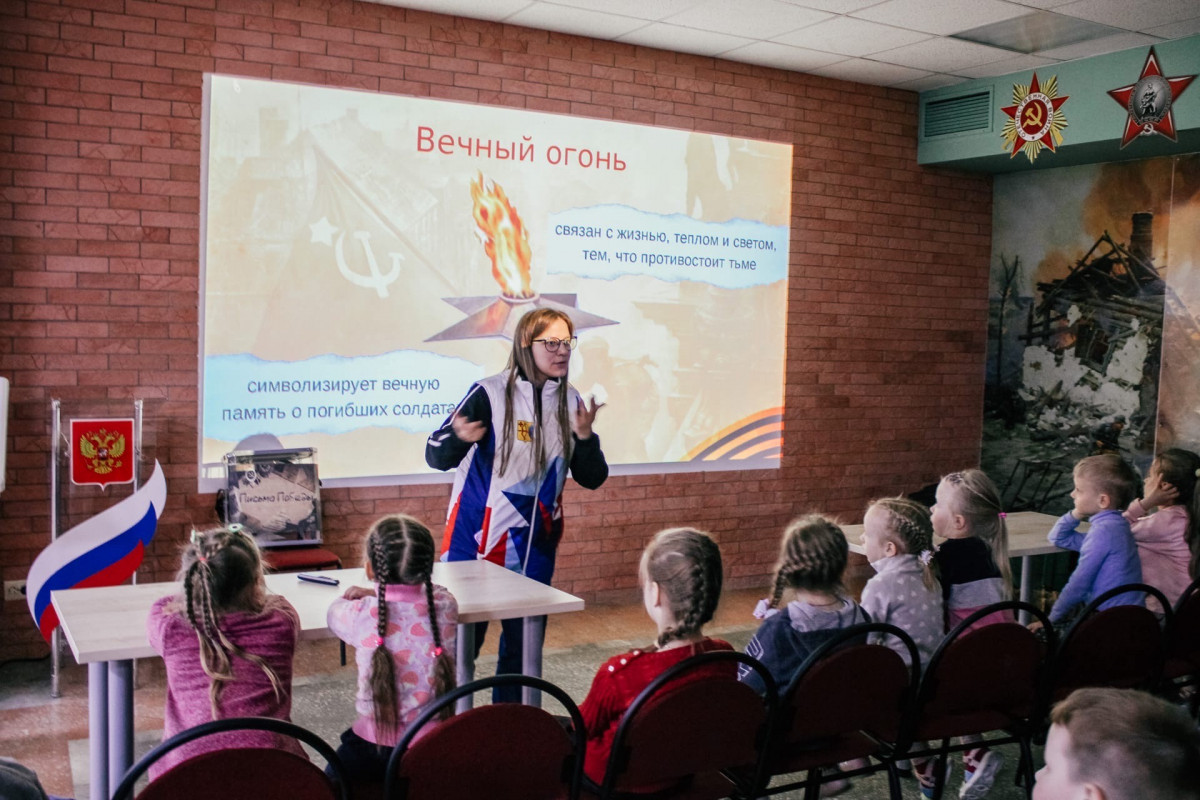 6 мая в Выставочном центре системы воспитания и образования Кировской области прошли экскурсии и игры.